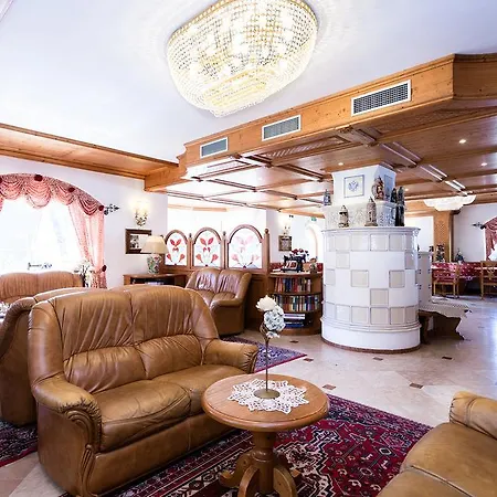 Vienna Hotel 3*