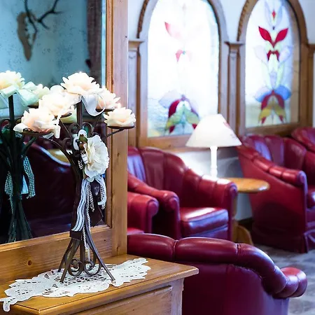 Vienna Hotel 3*
