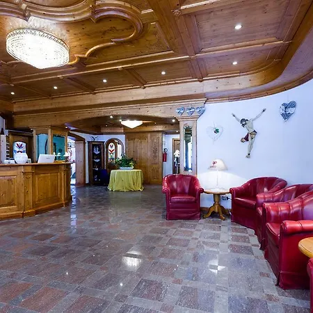 Hotel Vienna San Martino Di Castrozza